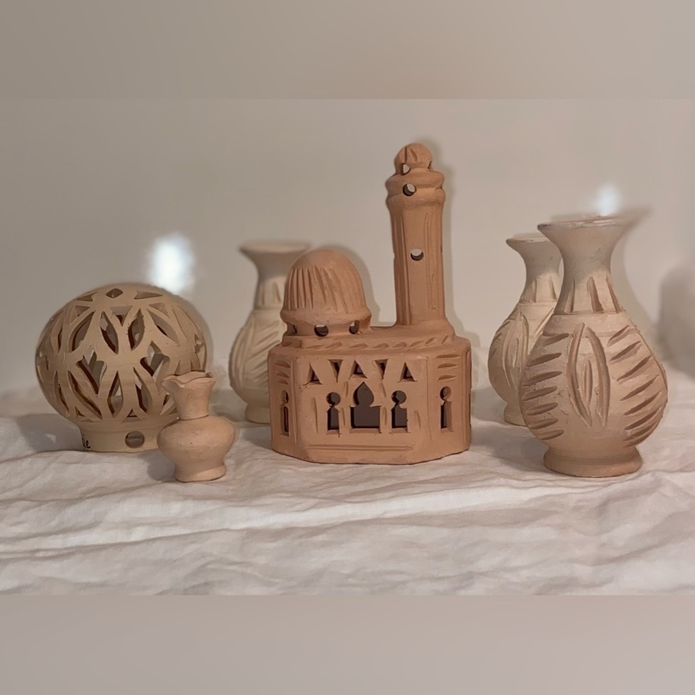 3/30$ Tunisia clay miniature reproductions terra‎ cotta pots vases monument